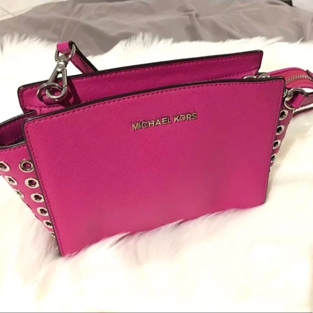 Michael Kors Mini Selma Leather Crossbody Bag